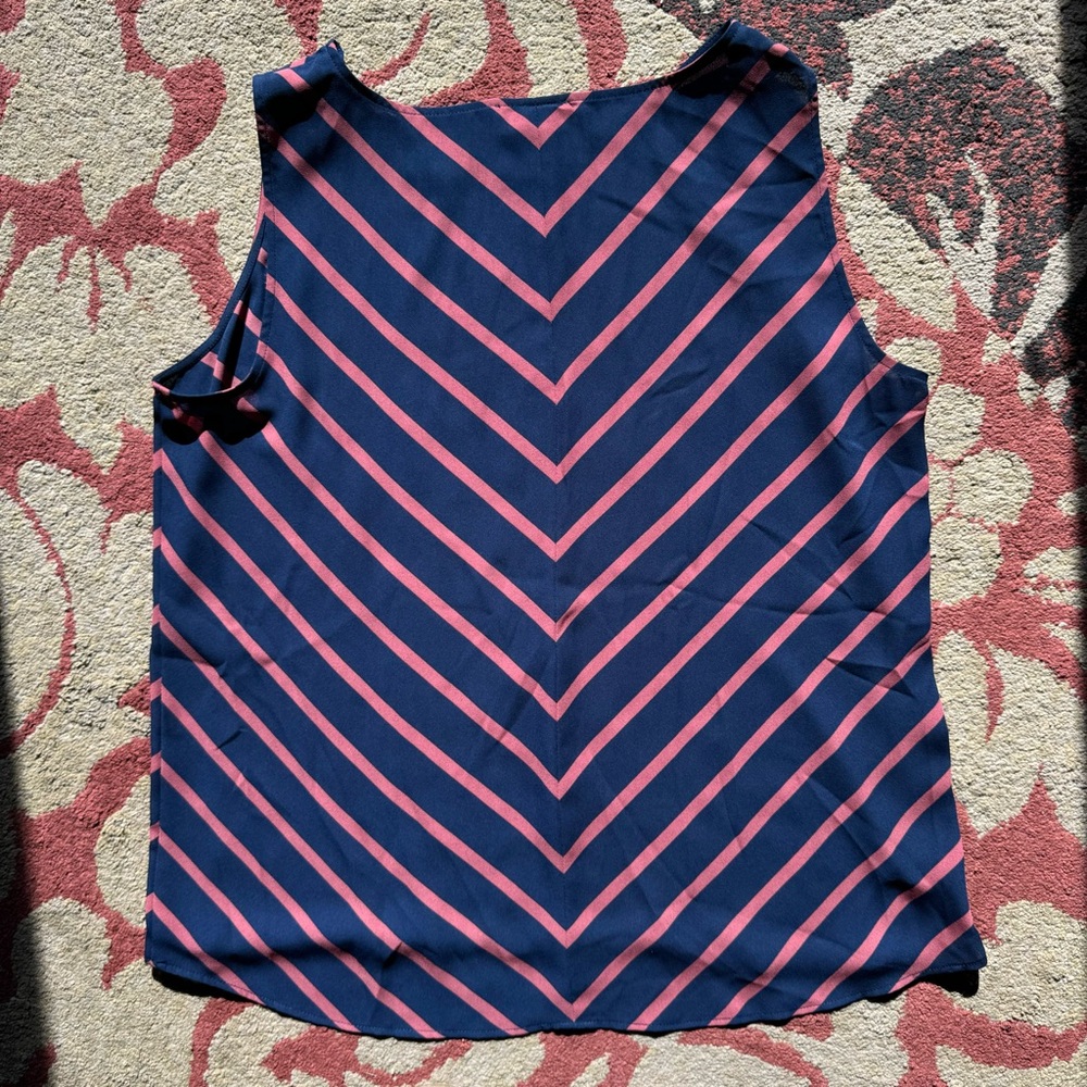 LOFT Tank Top - Picture 3 of 3